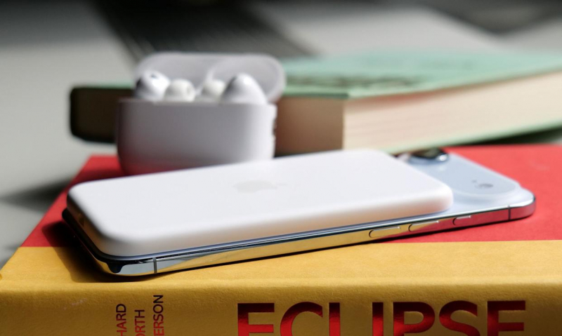 Apple's iPhone Air MagSafe battery drops to an all-time-low price