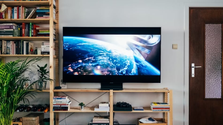 Dish TV Launches VZY Smart TVs ; Targets 25 Percent Non-DTH Revenue by 2027: Report